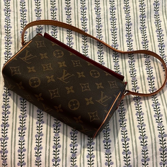 Louis Vuitton Vintage Recital Bag - Picture 2 of 7